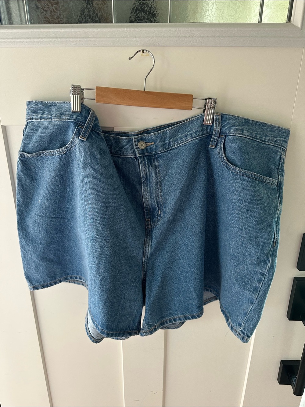 NWOT Old Navy Wow Baggy Denim Jean Shorts